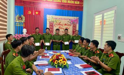 Công an xã Thạnh Đông tổ chức gặp mặt, thăm hỏi cán bộ, chiến sĩ  là người dân tộc Khmer dịp Tết Cổ truyền Chol Chnăm Thmây 2026