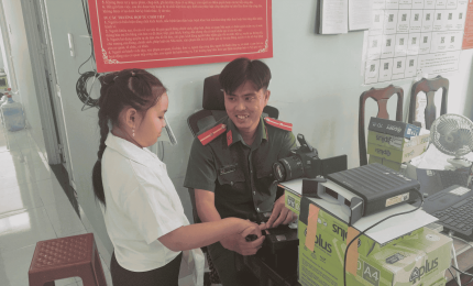 Công an xã Thạnh Đông: Tăng cường giải quyết thủ tục hành chính phục vụ Nhân dân dịp Giỗ Tổ Hùng Vương, Lễ 30/4 và Quốc tế Lao động 01/5